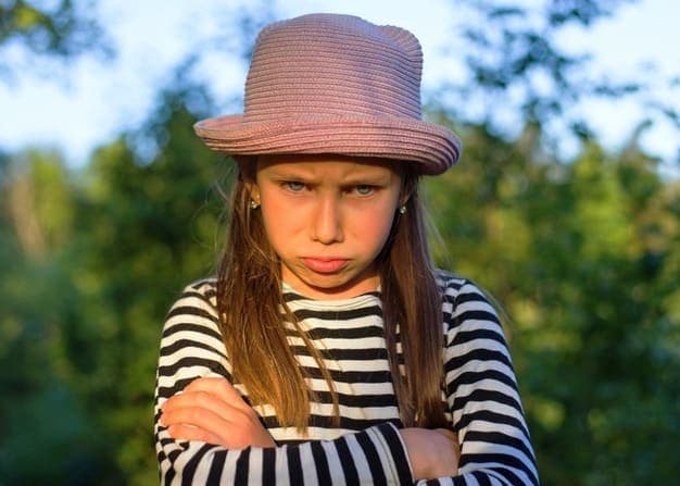 علت لجبازی کودکان و بهترین واکنش والدین با کودک لجباز