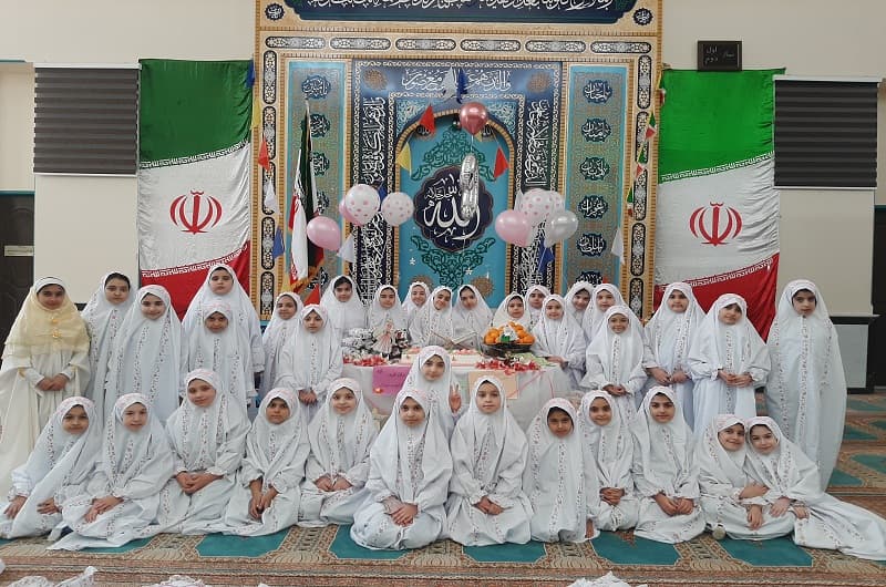 جشن تکلیف گل های نوبهاران